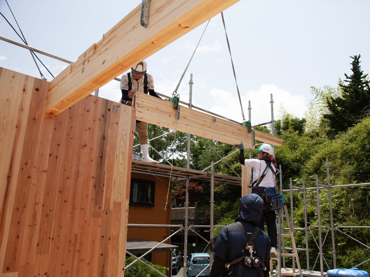 CLT建築｜CLT 建て方工事2F_07｜株式会社伊豆急ハウジング