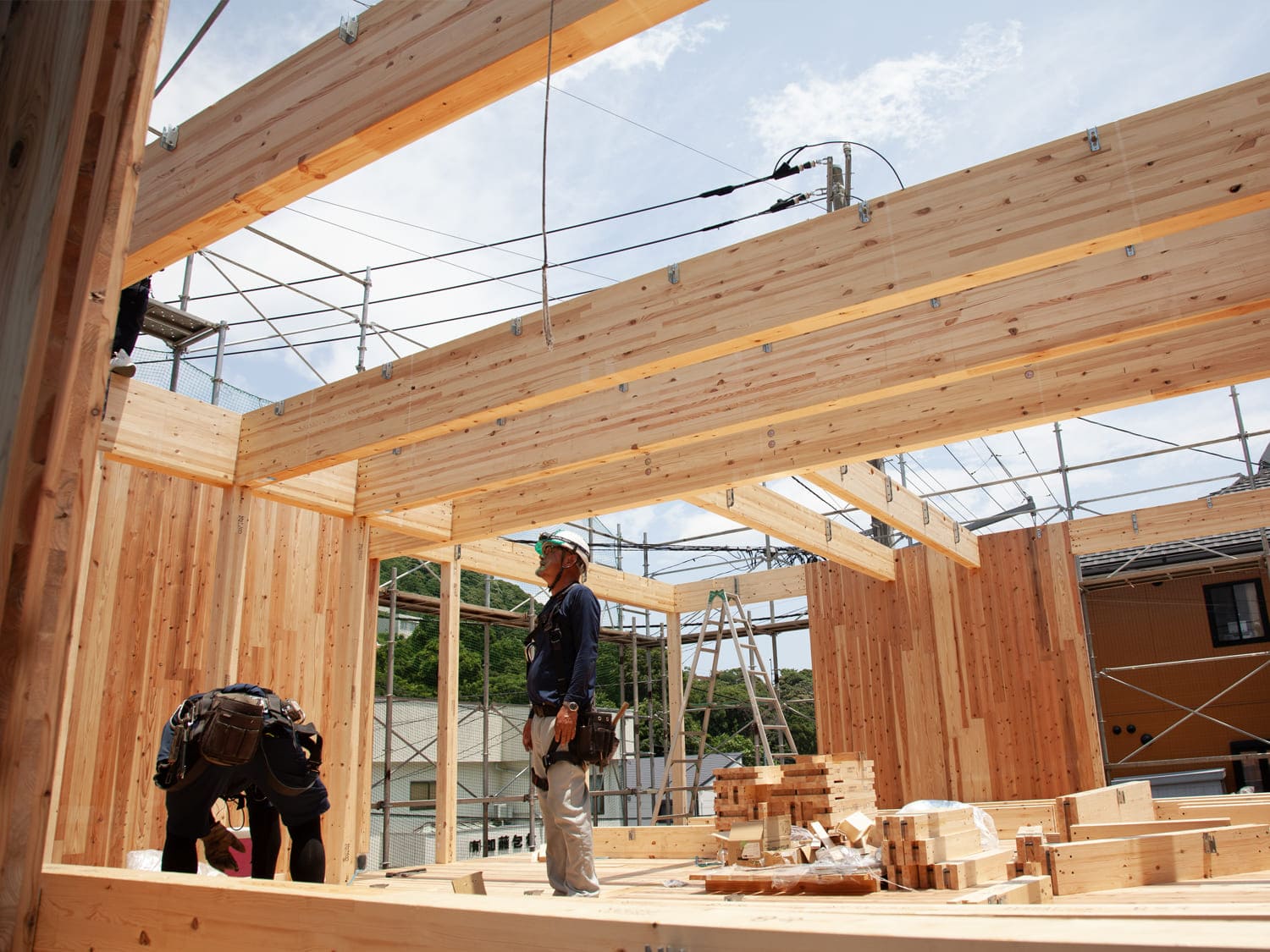 CLT建築｜CLT 建て方工事2F_08｜株式会社伊豆急ハウジング