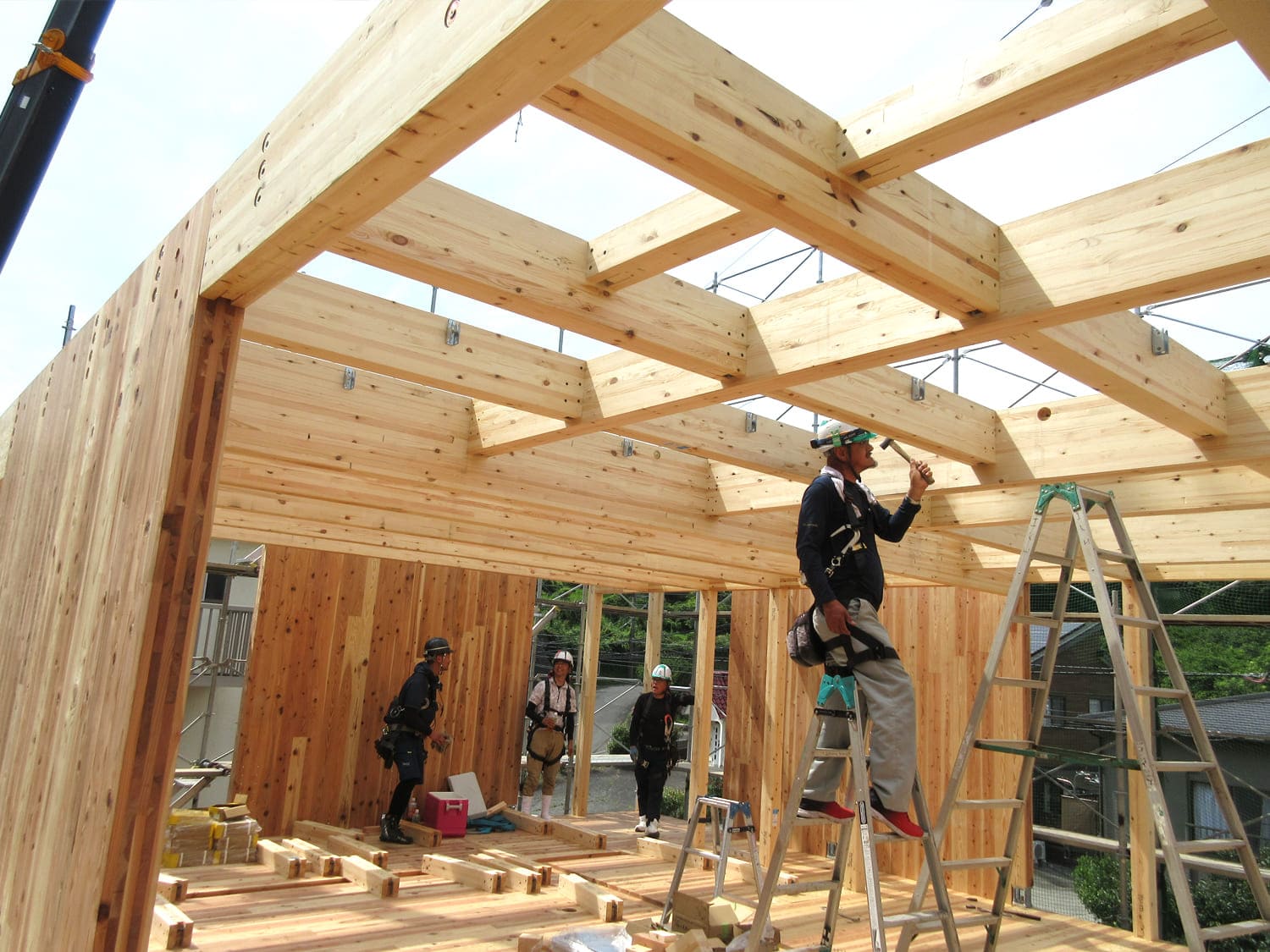 CLT建築｜CLT 建て方工事2F_10｜株式会社伊豆急ハウジング