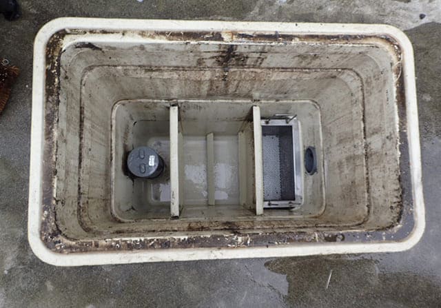 グリストラップ点検02｜新築・リフォーム・修繕｜株式会社伊豆急ハウジング