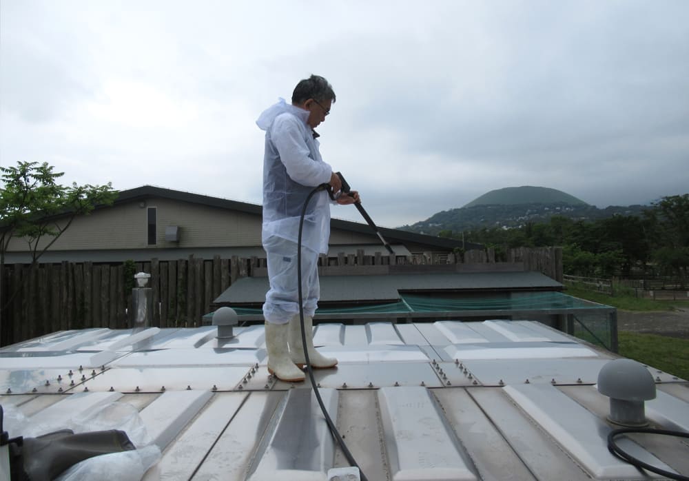 水槽清掃01｜新築・リフォーム・修繕｜株式会社伊豆急ハウジング